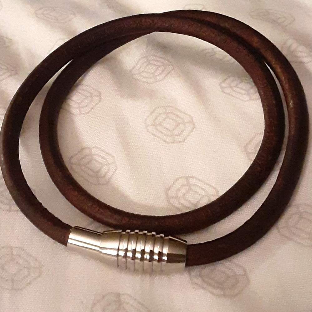 Brown leather double bracelet
